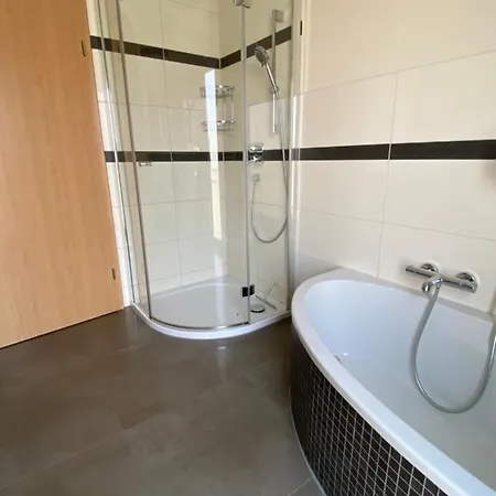 아파트 Elviras 징엔